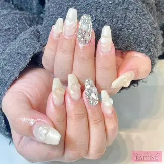 ネイル RAFFINE haru🦋🩵のネイルデザイン