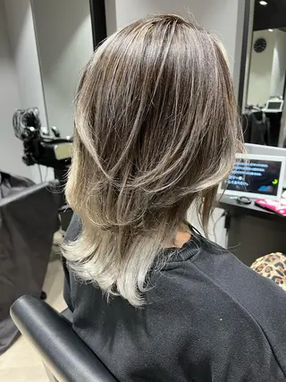 ミディアム amie三宮 NAKANOのヘアスタイル