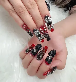 ネイル &ME ネイルサロンのネイルデザイン