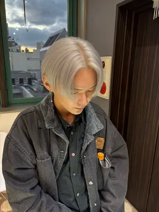 カラー メンズ noa 寒色系カラーブリーチのヘアスタイル