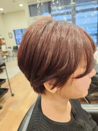 ショート カラー 橘　 莉穂のヘアスタイル