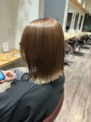 カラー SOL Matsumuraのヘアスタイル