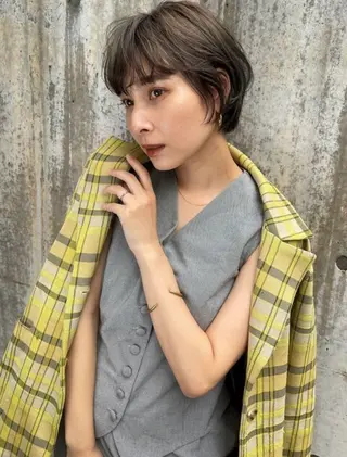 ショート 透明感/グレージュ/ レイヤー/ 青空のヘアスタイル