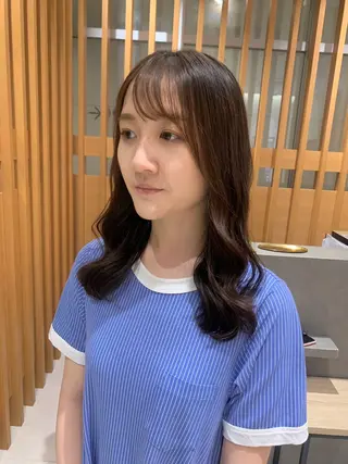 セミロング パーマ 下川 由貴のヘアスタイル