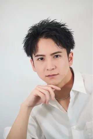 ショート メンズ シャドウ/フェザー パーマメンズりつきのヘアスタイル