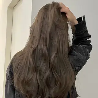 セミロング カラー レイヤー/ブリーチ ♥️【木坂 桃歌】のヘアスタイル
