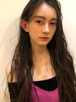 ロング カラー NOUN所属・eri kinjoのヘアスタイル