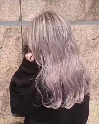 ロング カラー パーマ ヘアアレンジ メンズ キッズ ネイル マツエク・マツパ アイブロウ ブリーチソムリエ認定 梅田茶屋町Eir辻のヘアスタイル