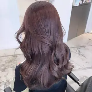 セミロング レイヤー 艶々カラーのヘアスタイル
