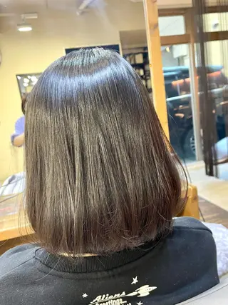 ミディアム 山木 裕子のヘアスタイル