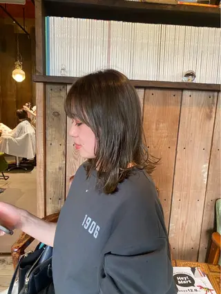 カラー 林 萌々のヘアスタイル