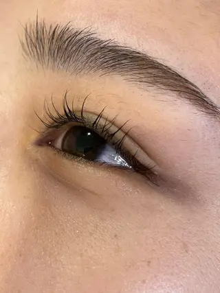 マツエク・マツパ 井上 真里奈のヘアスタイル