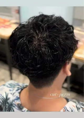 パーマ メンズ 透明感カラー🩰🤍 髪質改善🪄/伽音のヘアスタイル