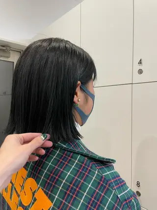 ショート カラー 中根 麻友香のヘアスタイル