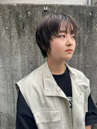 ショート カラー Yui. レイヤー/パーマのヘアスタイル