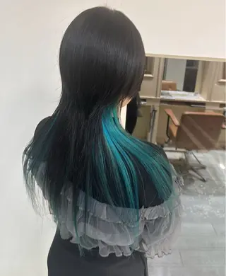 ロング カラー 井上 莉緒のヘアスタイル