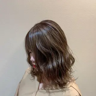 ミディアム カラー ヘアアレンジ キッズ ネイル マツエク・マツパ 切りっぱなしヘアボブ ミディアムヘアRYOのヘアスタイル