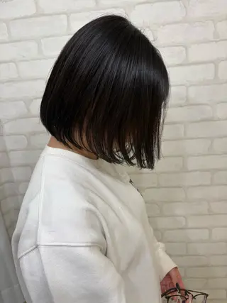 ショート レイヤー/透明感 HIRARIのヘアスタイル