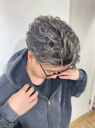 ショート パーマ メンズ 大内 良斗のヘアスタイル