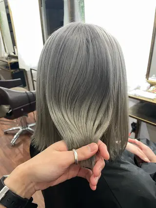 ショート カラー 井本翔太.髪質改善. ベージュ.グレージュのヘアスタイル