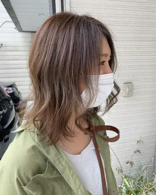 ミディアム カラー Sakairi Yunaのヘアスタイル