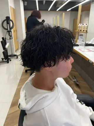 ミディアム パーマ メンズ 🏅メンズ特化 ヤマクラ タイキのヘアスタイル