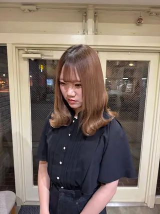 セミロング 阿部  ことみ /パーマモデルのヘアスタイル
