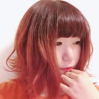 ミディアム カラー ヨシダ アズサのヘアスタイル