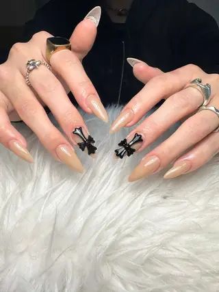 ネイル T.Lee Nail Lilyのネイルデザイン