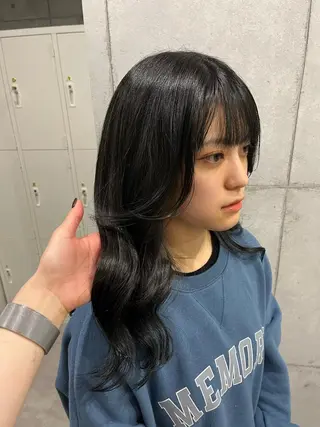 ロング カラー newi赤羽 HINATAのヘアスタイル
