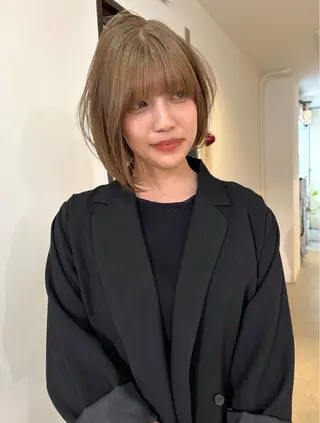 ショート カラー ユナ ボブカット /ベージュのヘアスタイル
