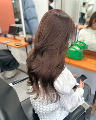 ロング カラー ミルクティーベージュ ❤︎レイヤー　MIAのヘアスタイル