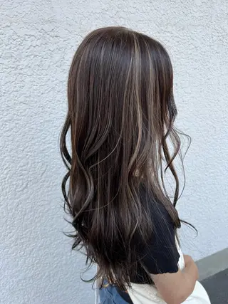 カラー 川畑 陽奈のヘアスタイル