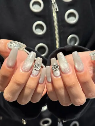 ネイル airi 🤍のネイルデザイン