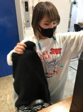 ミディアム カラー MIOベージュカラー 柔らかいカラーのヘアスタイル