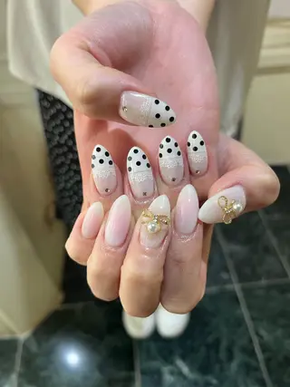 ネイル MAXKELLY AYAKAのネイルデザイン