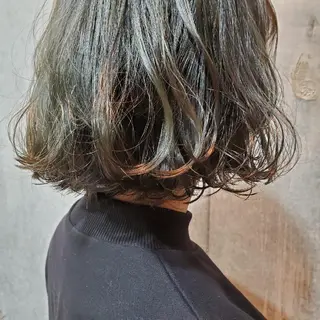 ミディアム カラー 谷 結奈のヘアスタイル