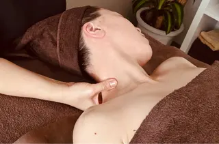 整体｜リンパ｜足つぼ ｜よもぎ蒸し｜足薬湯のエステ・リラクイメージ