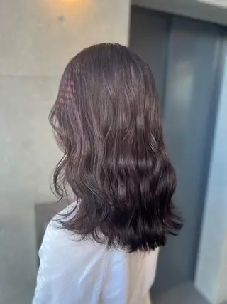 セミロング カラー 吉野 瑳桜のヘアスタイル