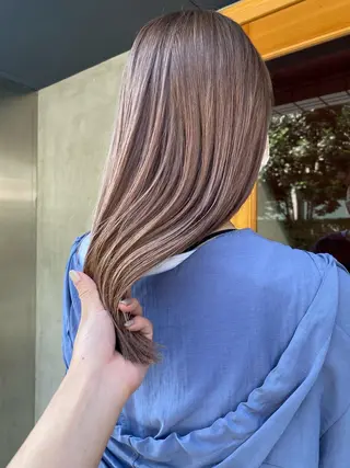 ロング カラー ヘアアレンジ ニュアンスヘア🌔 nanakoのヘアスタイル