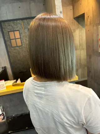ショート カラー ✨韓国艶髪✨ケア ブリーチ🫧アキラのヘアスタイル