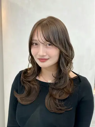 ロング カラー 韓国風レイヤーカラー ライムのヘアスタイル