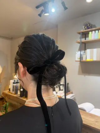 ミディアム ヘアアレンジ Loma ミレイのヘアスタイル