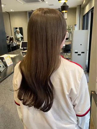 ロング カラー 博多/ブリーチ/レイ ヤーカット/莉子のヘアスタイル