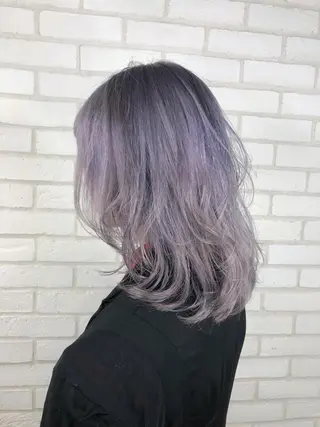 ミディアム カラー 小島 侑衣のヘアスタイル