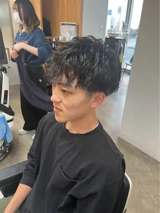 ミディアム パーマ メンズ 佐々木 優人のヘアスタイル