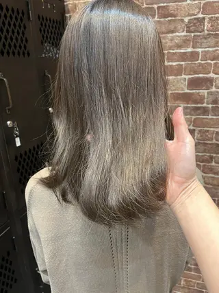 セミロング カラー パーマ ヘアアレンジ メンズ キッズ ネイル マツエク・マツパ アイブロウ 久木原 ゆりのヘアスタイル