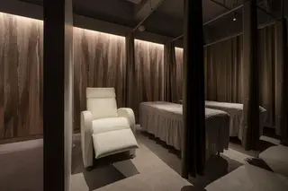 LoLo. 心斎橋のヘアスタイル