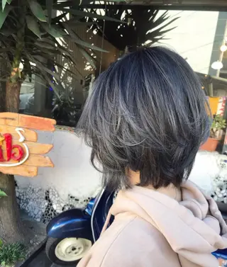 ミディアム カラー 玉木 育実のヘアスタイル