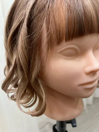 ミディアム カラー narumi .のヘアスタイル